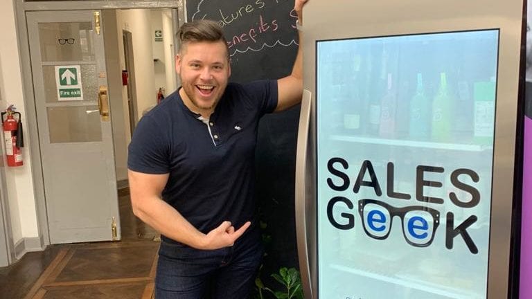 Sales Geek Screen Logo